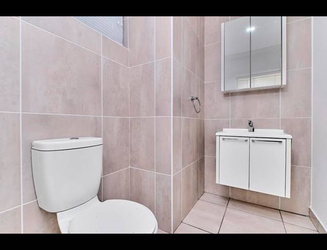1 BEDROOM APARTMENT FOR SALE IN SUNNINGHILL